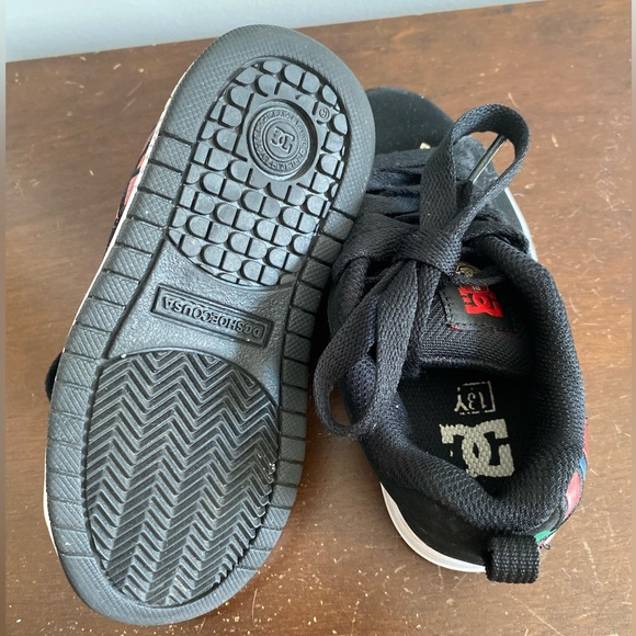 DC shoes excellent condition - Picture 9 of 13